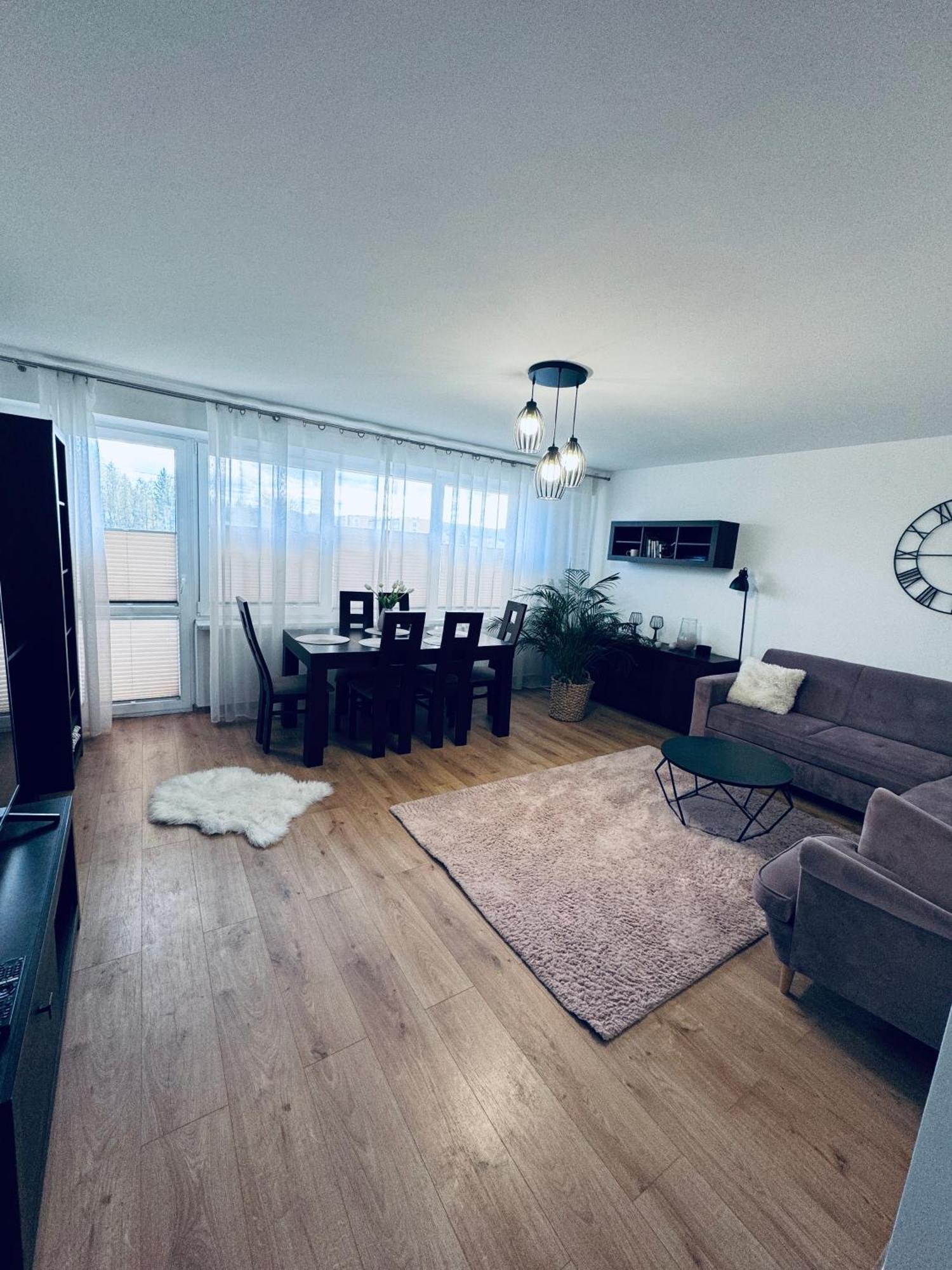 4 Pokojowy Apartament Posada Sanok Ngoại thất bức ảnh