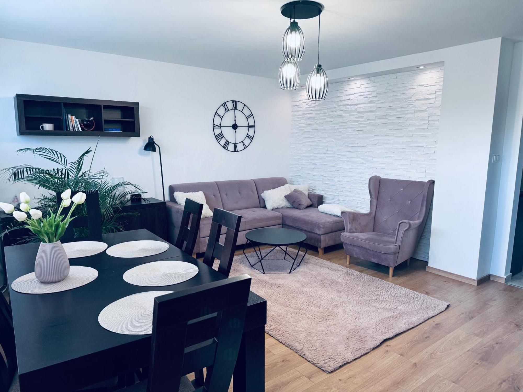 4 Pokojowy Apartament Posada Sanok Ngoại thất bức ảnh